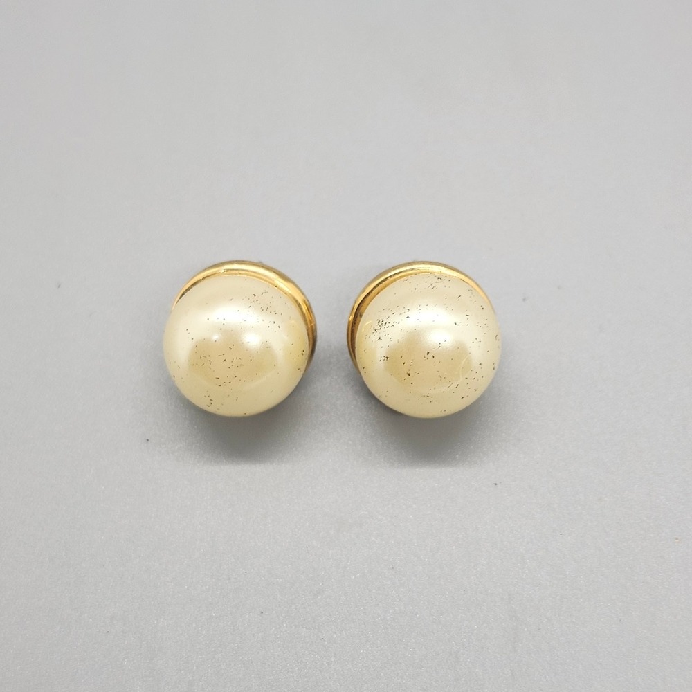 Faux Pearl Stud Earrings 0.75" Gold Tone Glitter Sparkle Dome Jewelry